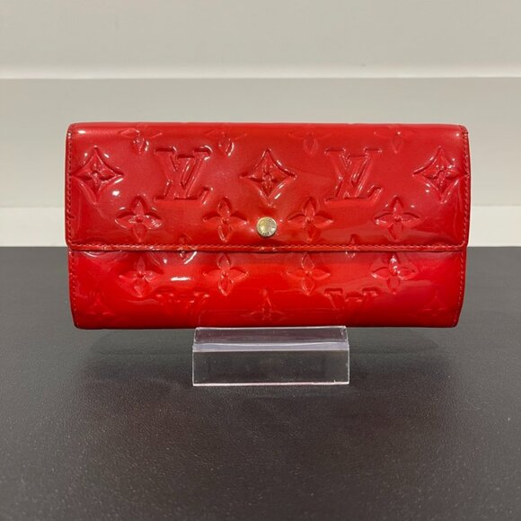 Louis Vuitton Vernis Sarah Wallet Red (14392) - Picture 1 of 10